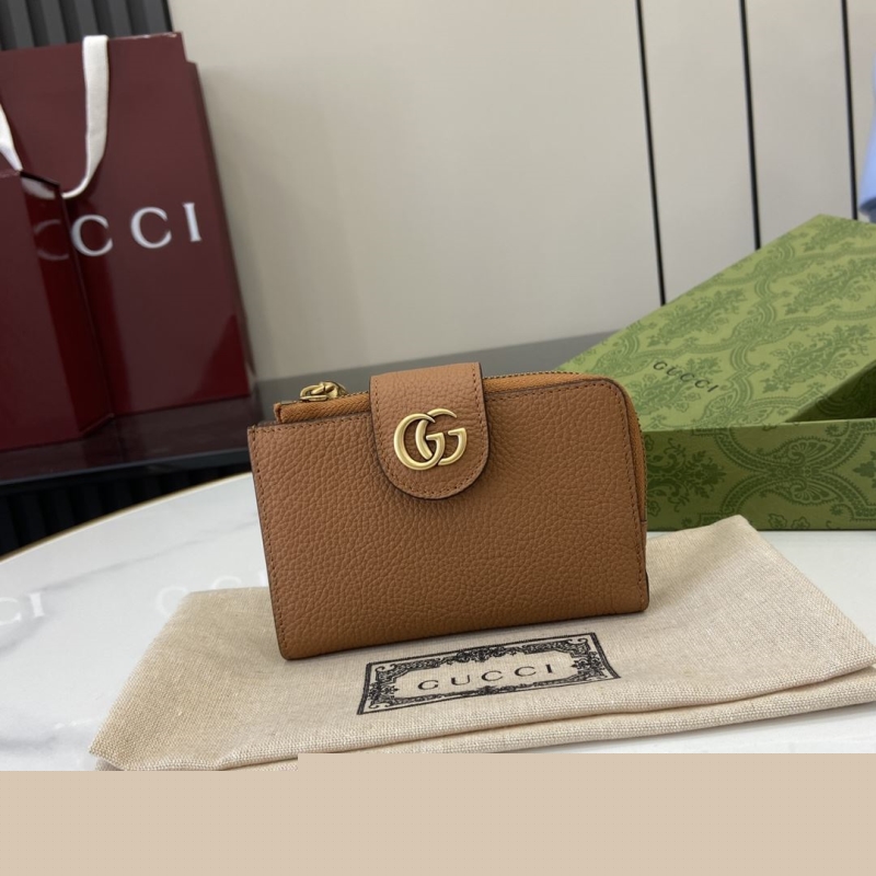 G*u*i wallets & purse